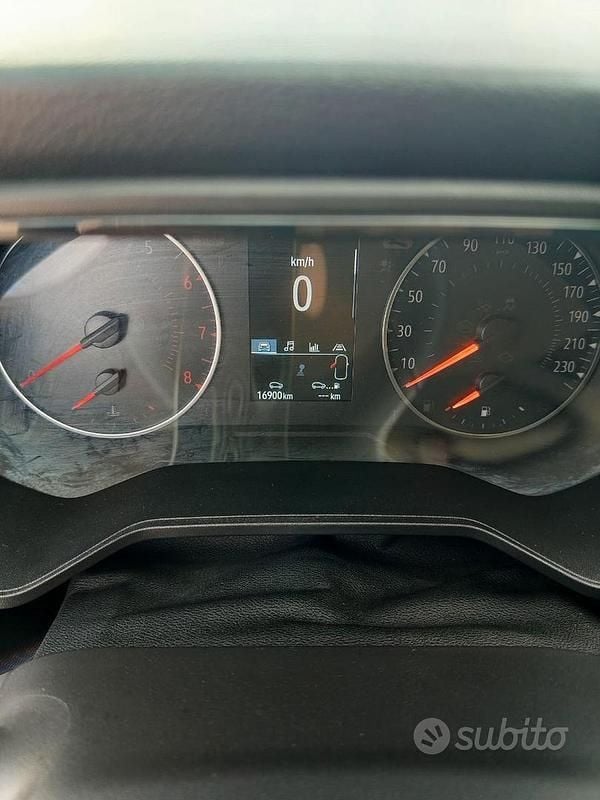 Usata Renault Clio V 100 CV (73 kW) 2023 Nero Utilitaria