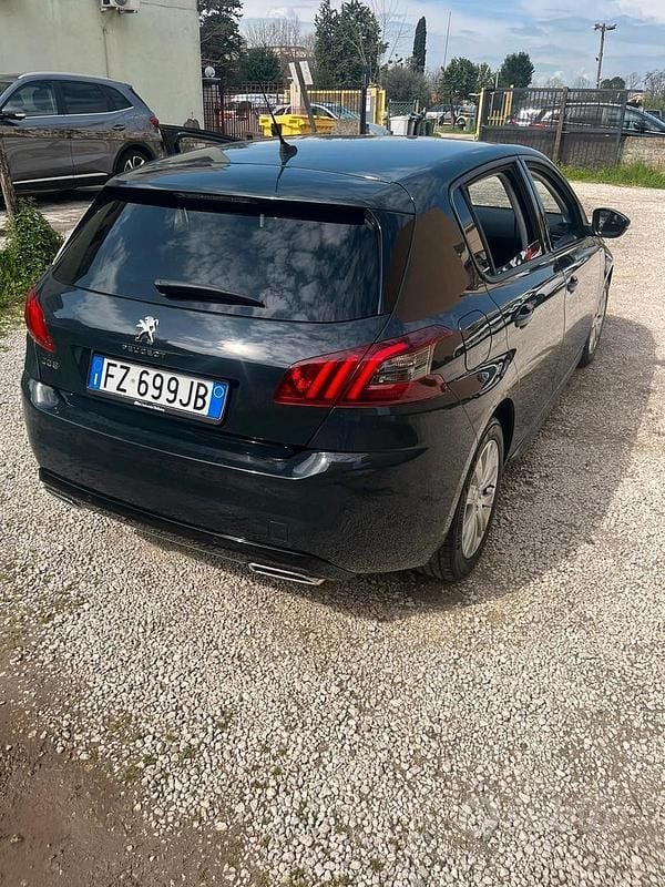 Usata Peugeot 308 110 CV (80 kW) 2019 Berlina