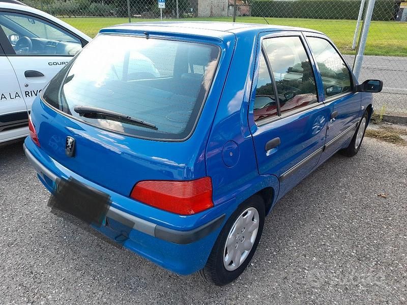 Usata Peugeot 106 60 CV (44 kW) 2003 Blu Utilitaria