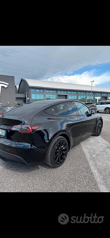 Usata Tesla Model Y RWD 219 kW (299 CV) 2023 Nero SUV
