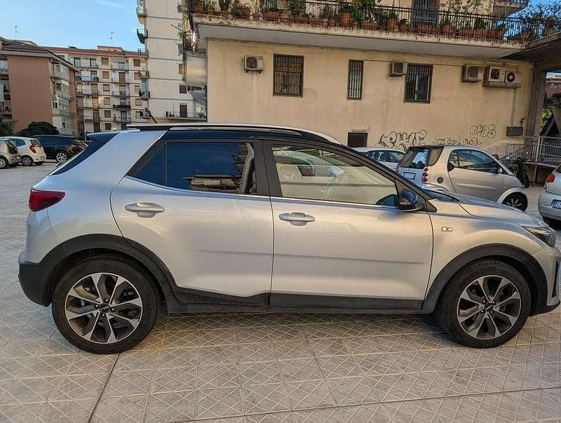 Usata 2022 Kia Stonic Style SUV | 15.999 € (Buon prezzo) - Immagine 1/4