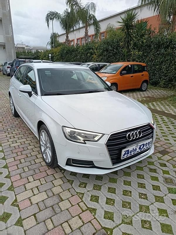Usata Audi A3 Design 110 CV (80 kW) 2017 Bianco Berlina