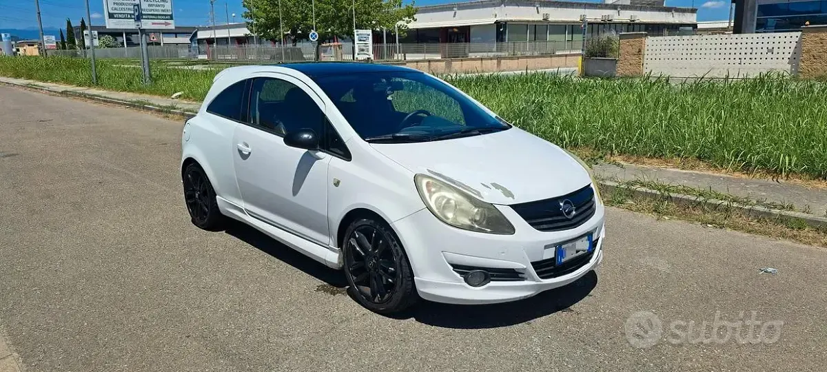 Usata Opel Corsa 90 CV (66 kW) 2009 Bianco Utilitaria