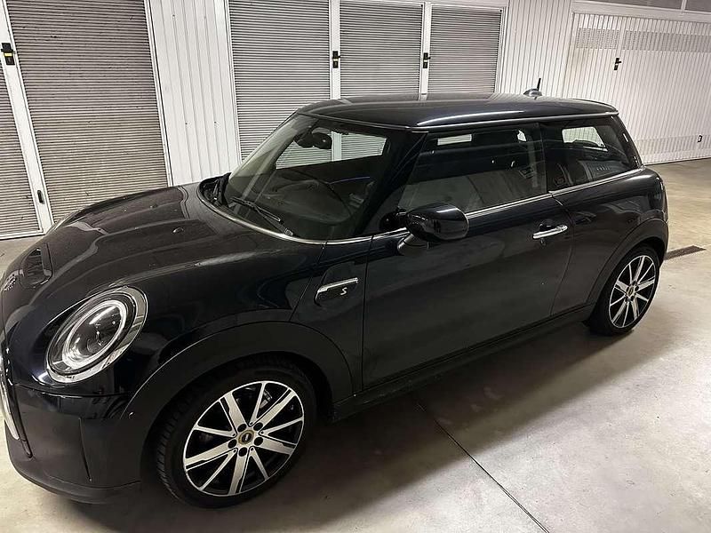 Gebraucht Mini Cooper SE 75 kW (102 PS) 2022 Kleinwagen