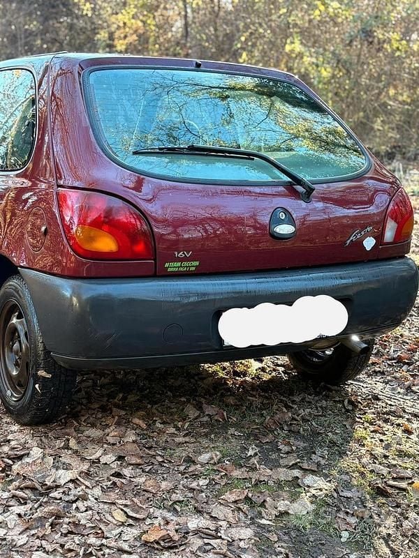 Usata Ford Fiesta 75 CV (55 kW) 1996 Berlina