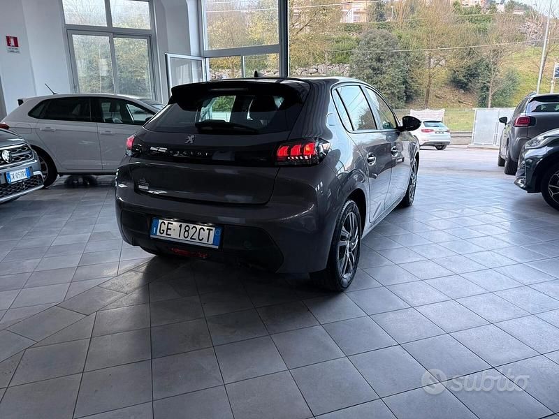 Usata Peugeot 208 Active 101 CV (74 kW) 2021 Grigio Utilitaria