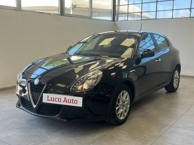 Usata Alfa Romeo Giulietta 120 CV (88 kW) 2017 Nero Utilitaria