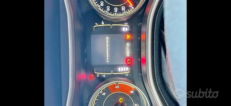 Usata Jeep Cherokee 140 CV (102 kW) 2015 Nero SUV