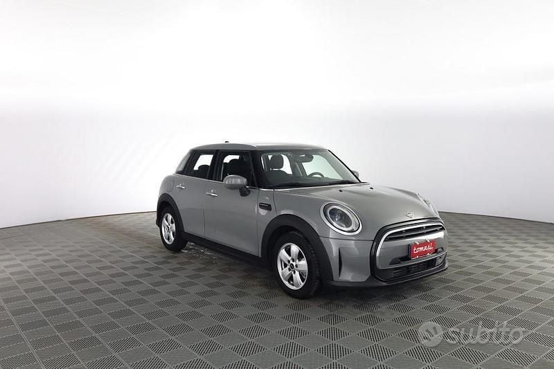 Usata Mini Cooper Essential 136 CV (100 kW) 2022 Grigio Utilitaria