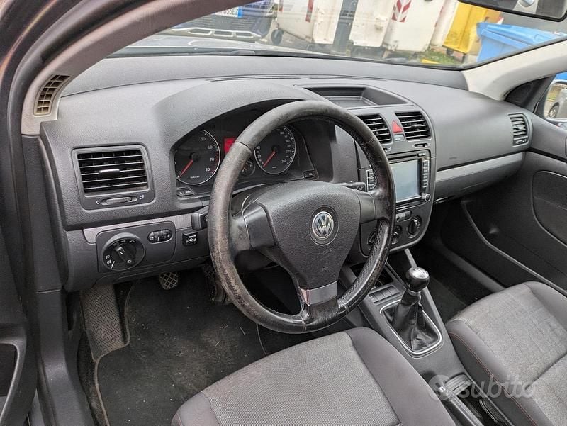 Usata VW Golf V 2007 Grigio Berlina