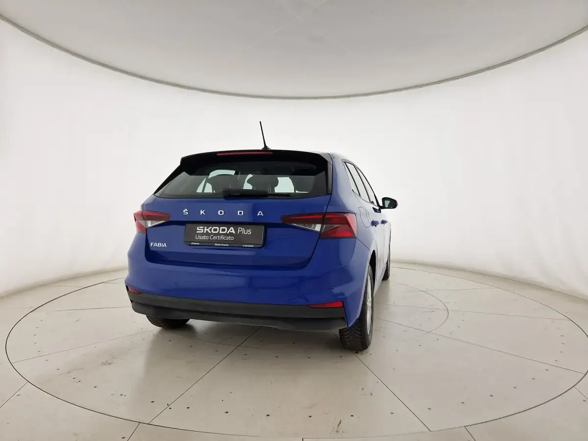 Usata Skoda Fabia Ambition 80 CV (58 kW) 2023 Blu mediterraneo Utilitaria