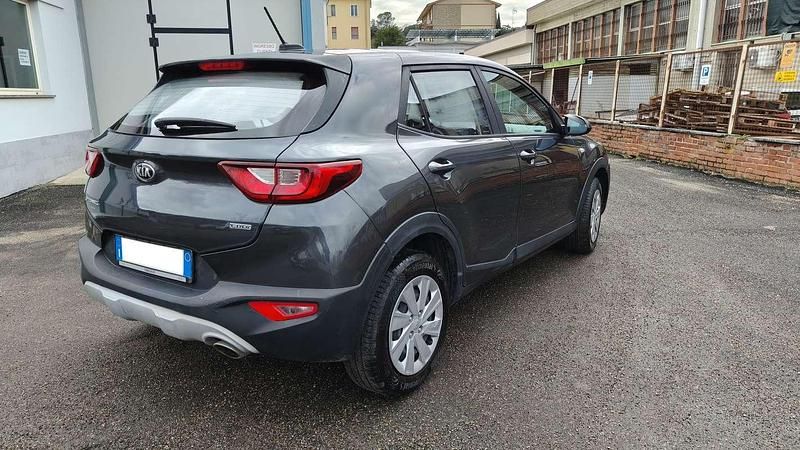 Usata Kia Stonic Urban 110 CV (80 kW) 2018 Grigio SUV