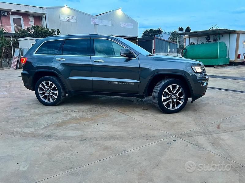 Usata Jeep Grand Cherokee 250 CV (183 kW) 2018 Grigio SUV