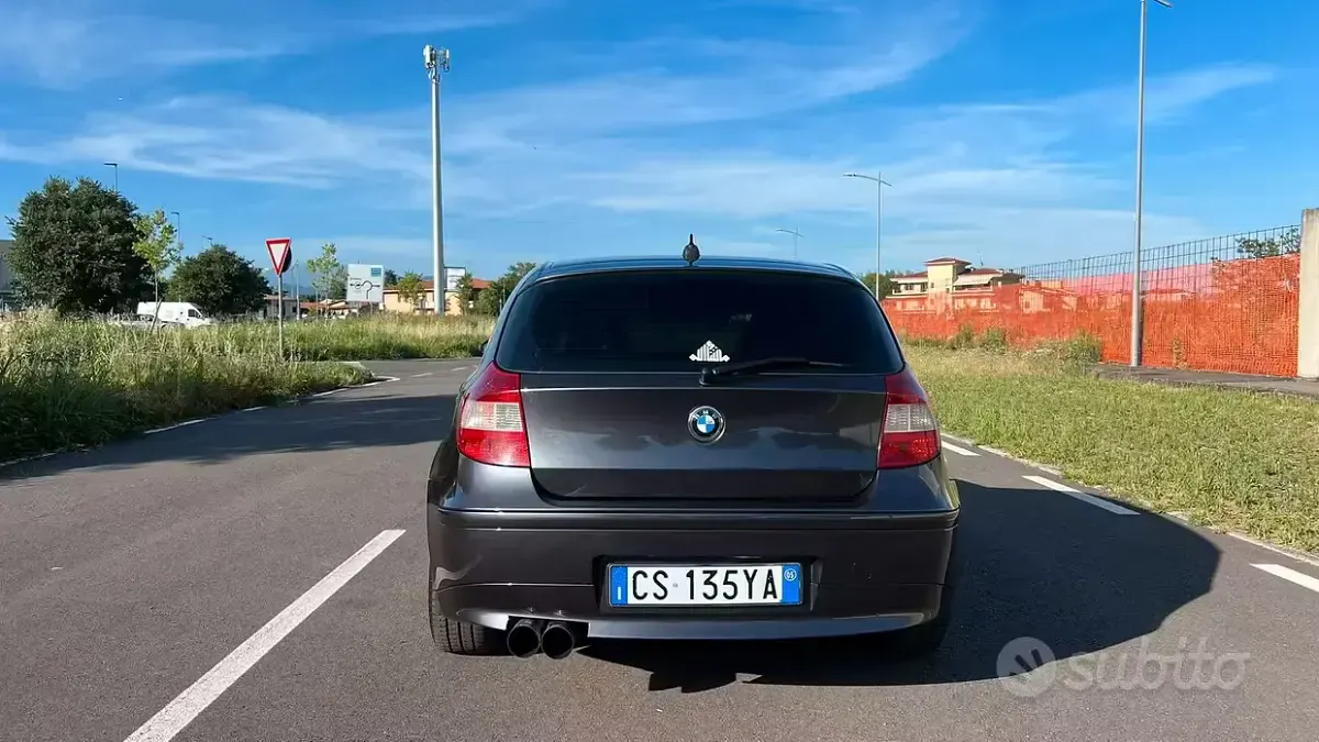 Usata BMW 118 129 CV (94 kW) 2005 Grigio Utilitaria