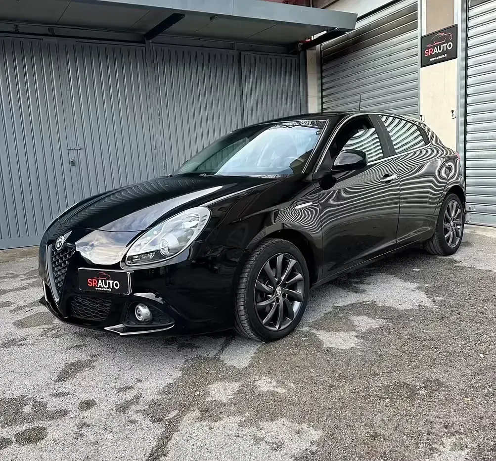Usata Alfa Romeo Giulietta Super 120 CV (88 kW) 2016 Nero Utilitaria