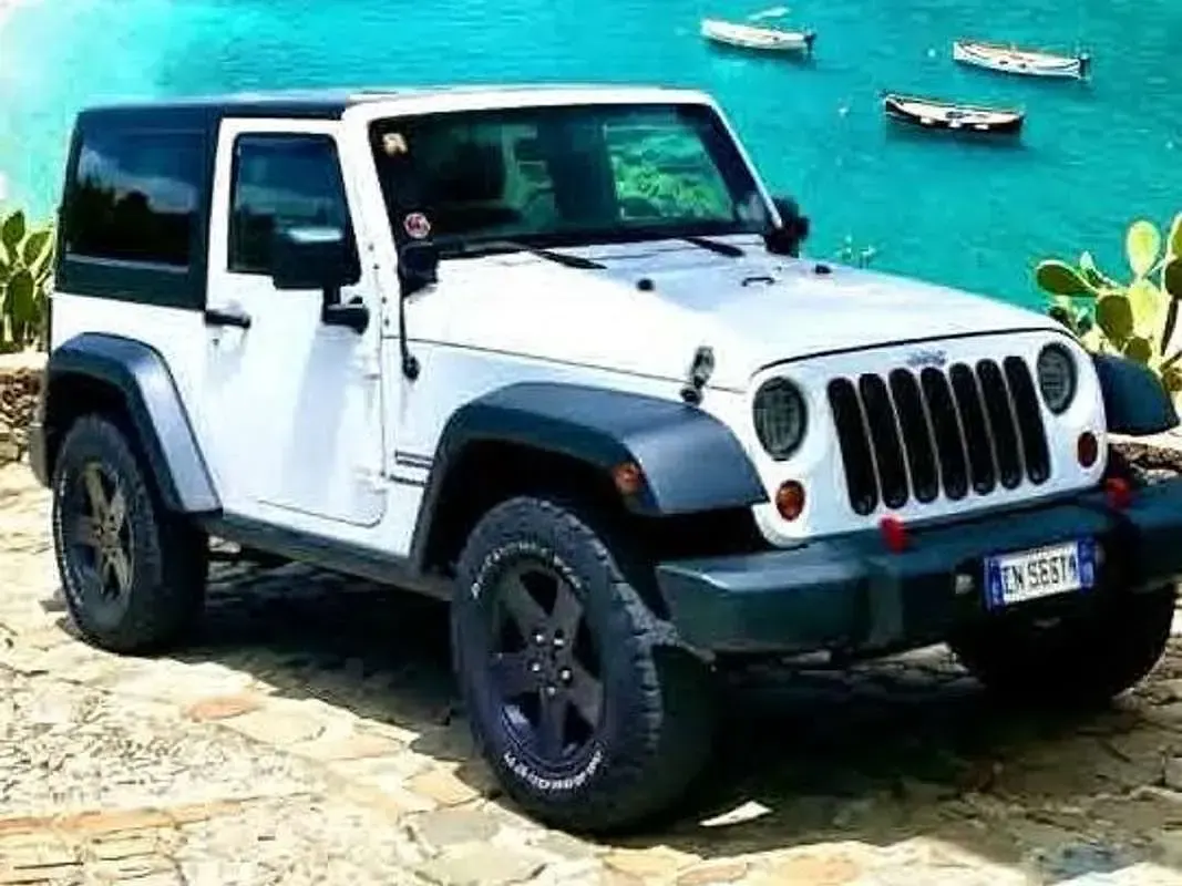 Usata Jeep Wrangler Sport 118 CV (86 kW) 2013 Bianco SUV
