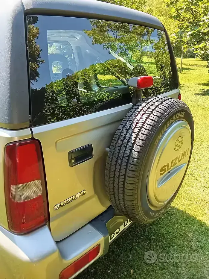 Usata Suzuki Jimny 82 CV (60 kW) 2001 Grigio SUV