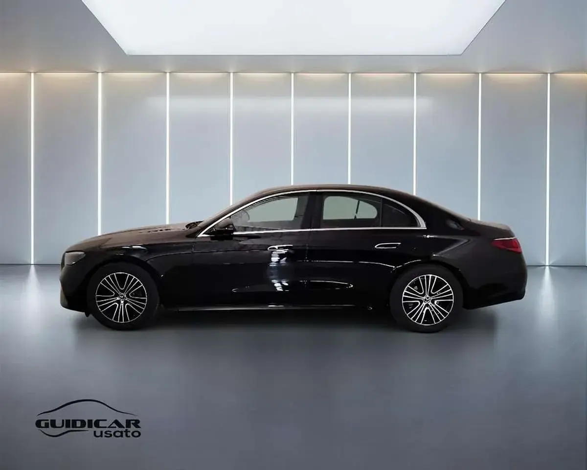 Usata Mercedes E200 Advanced 163 CV (119 kW) 2025 Nero Berlina
