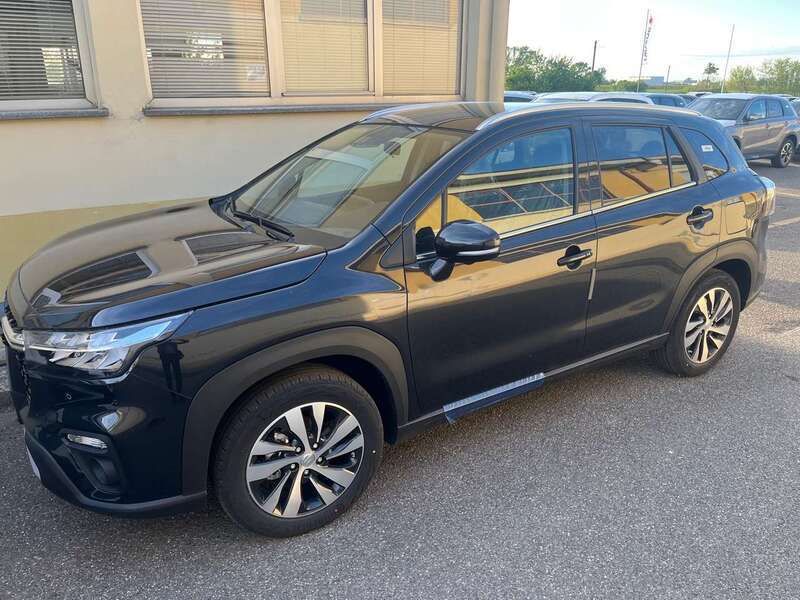 Usata Suzuki SX4 S-Cross 129 CV (94 kW) 2024 Bianco SUV