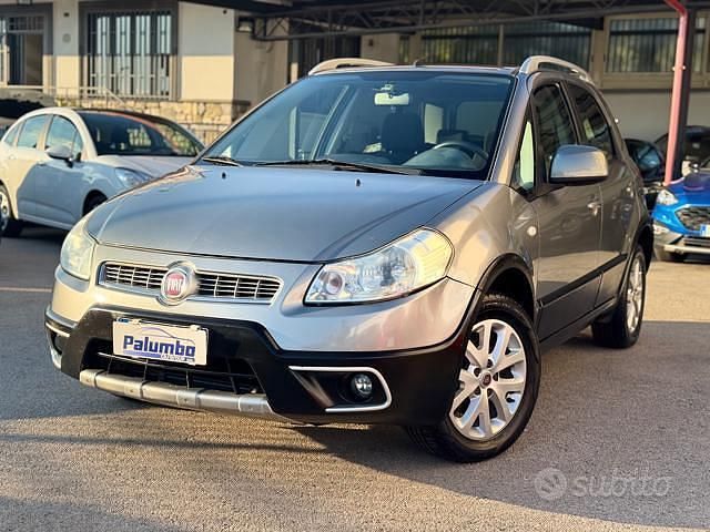 Grigio Usata 2011 Fiat Sedici Emotion SUV | 4900 € (Buon prezzo) - Immagine 1/4