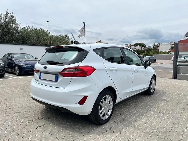Begagnad Ford Fiesta Business Edition 86 HK (63 kW) 2020 Vit Halvkombi