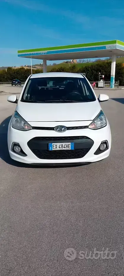 Usata Hyundai i10 69 CV (50 kW) 2014 Bianco Utilitaria