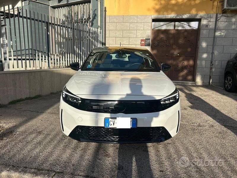 Argento Usata 2024 Opel Corsa Tre volumi | 16.999 € (Cara) - Immagine 1/4