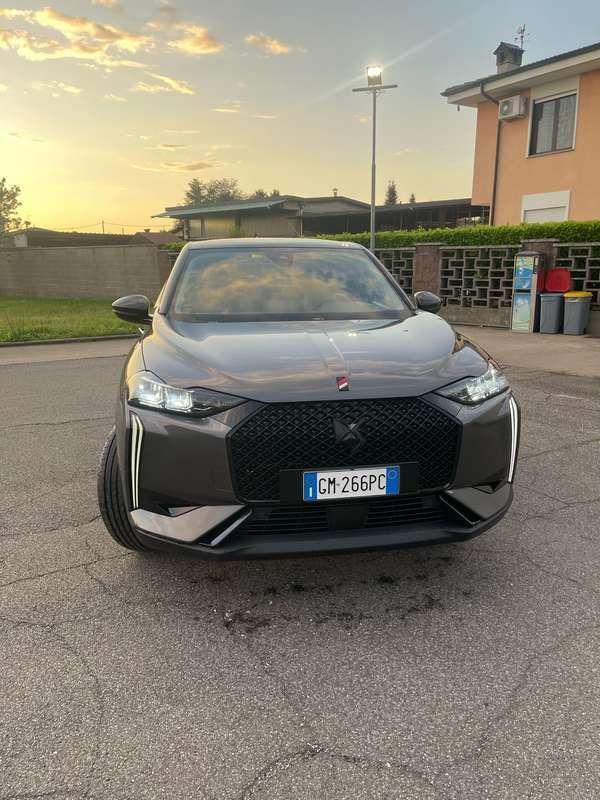 Usata 2023 DS Automobiles DS3 Crossback Performance Line Plus SUV | 20.000 € (Buon prezzo) - Immagine 1/4