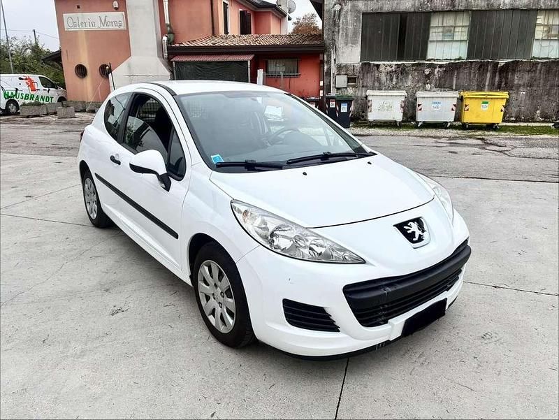 Usata Peugeot 207 90 CV (66 kW) 2010 Berlina