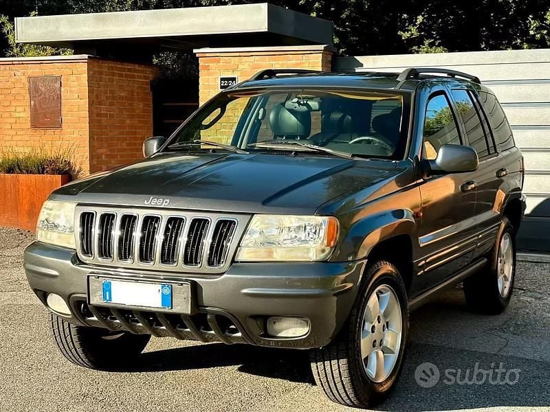 Usata Jeep Grand Cherokee 163 CV (119 kW) 2005 Grigio SUV