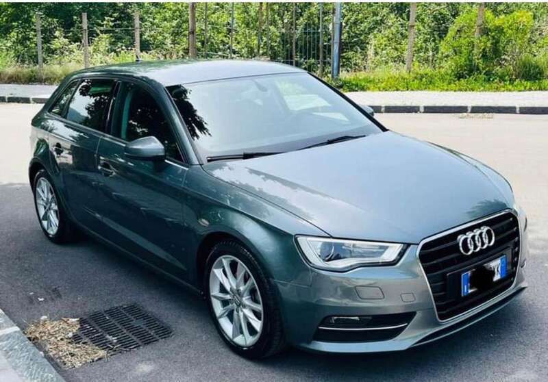 Grigio Usata 2015 Audi A3 Sportback Ambiente Due volumi | 14.500 € (Cara) - Immagine 1/4