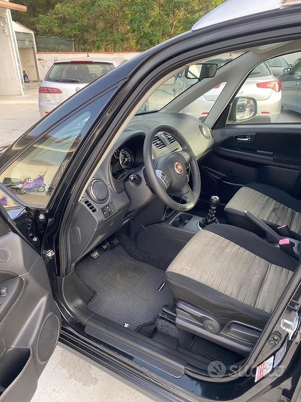 Usata Fiat Sedici Emotion 134 CV (98 kW) 2011 Nero SUV