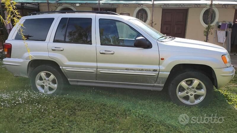 Usata Jeep Cherokee 2003 Grigio SUV