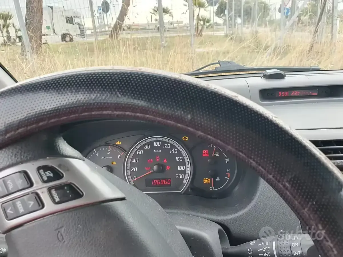 Usata Suzuki Swift 92 CV (67 kW) 2007 Rosso Utilitaria
