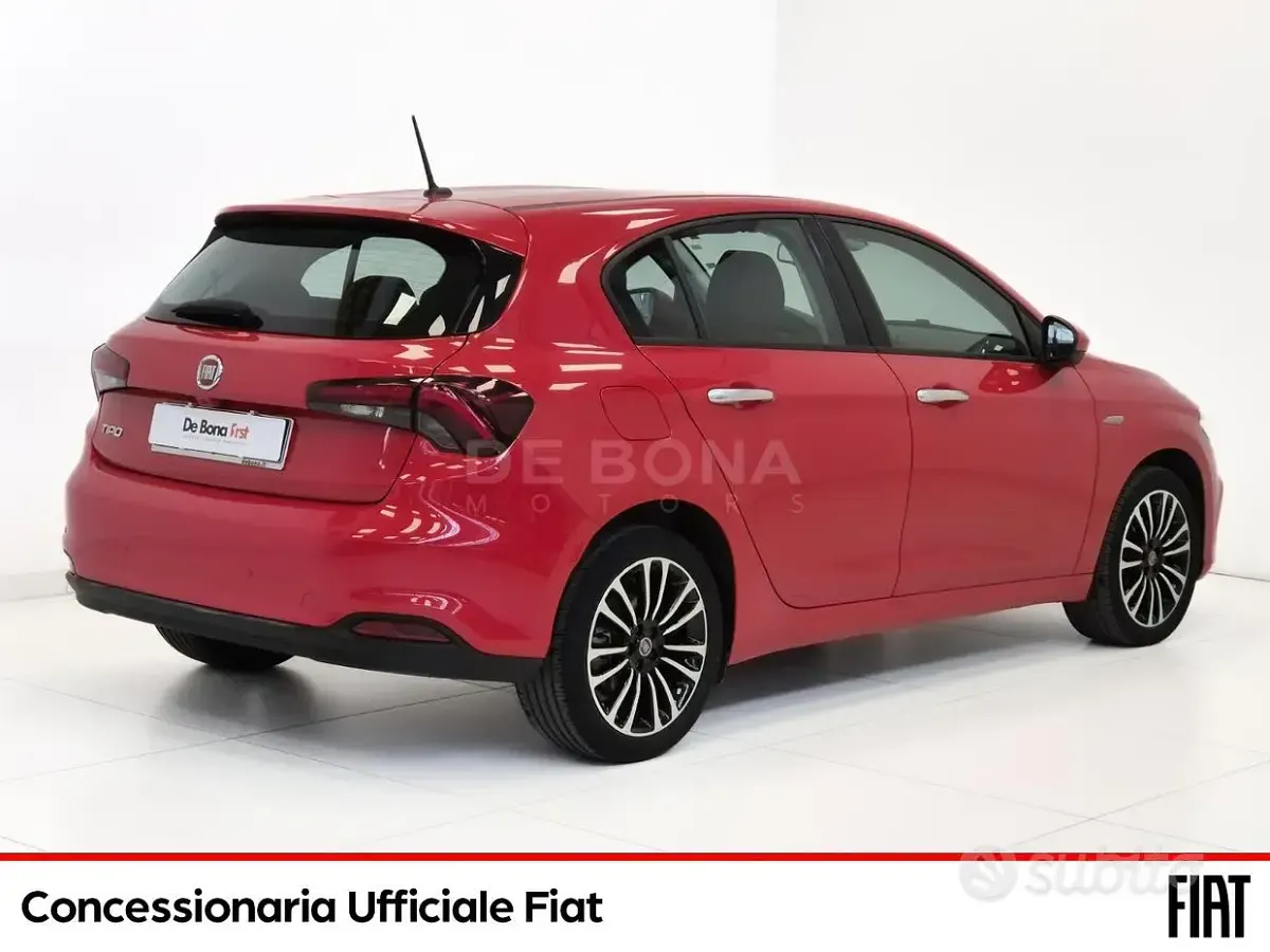 Usata Fiat Tipo Life 131 CV (96 kW) 2022 Rosso Berlina
