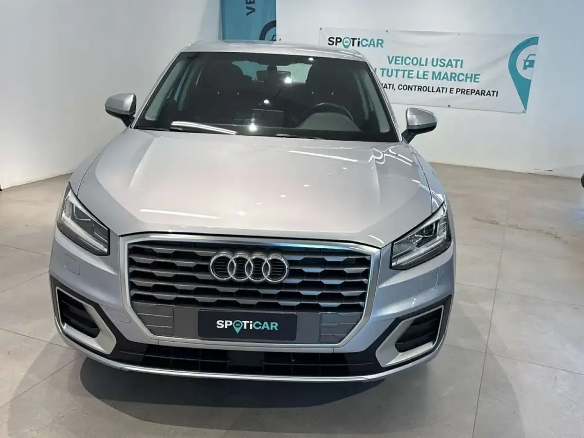 Usata Audi Q2 116 CV (85 kW) 2020 Argento SUV