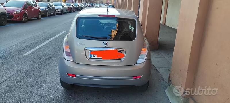 Usata Lancia Ypsilon 69 CV (50 kW) 2007 Grigio Utilitaria