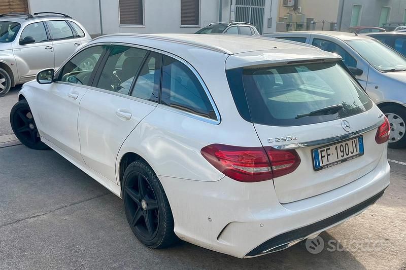 Usata Mercedes C250 AMG 204 CV (150 kW) 2016 Bianco Station wagon