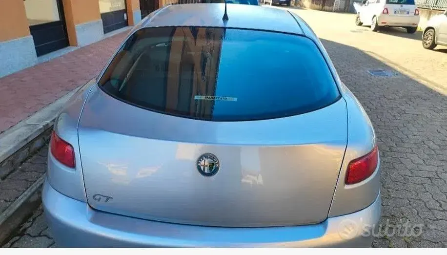 Usata Alfa Romeo GT 150 CV (110 kW) 2004 Grigio Coupé
