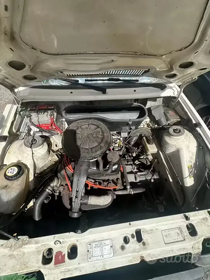 Usata Ford Escort 61 CV (44 kW) 1988 Bianco Berlina