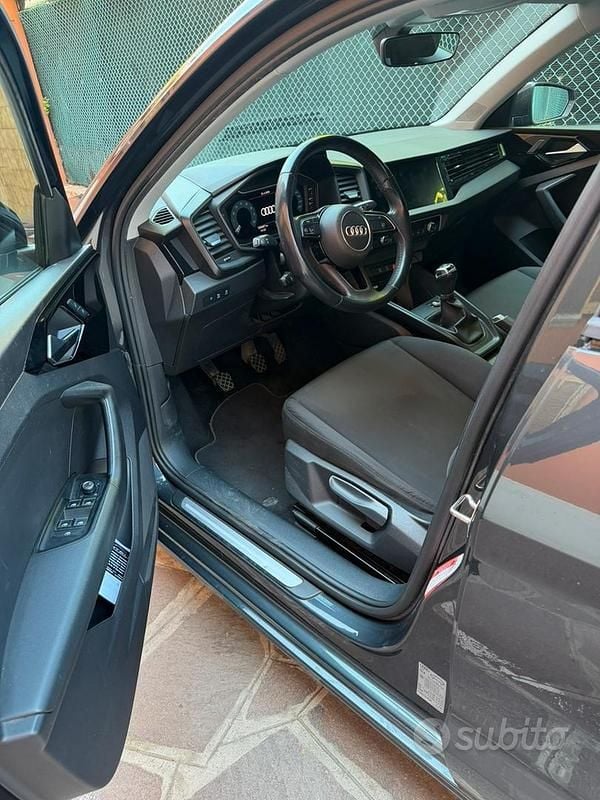 Usata Audi A1 116 CV (85 kW) 2019 Grigio SUV