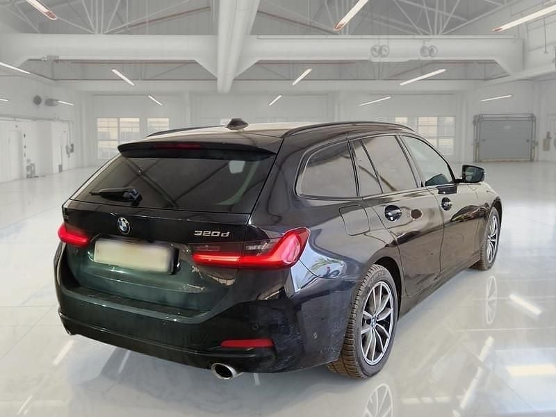 Usata BMW 320e 190 CV (139 kW) 2024 Nero Station wagon