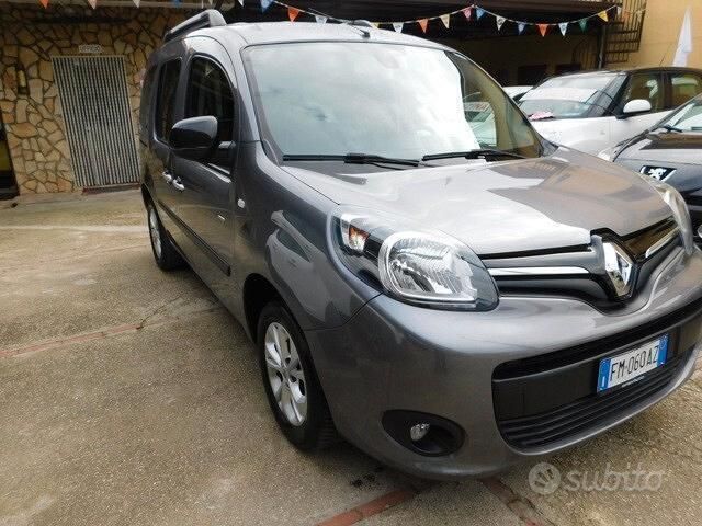 Usata Renault Kangoo LIMITED 90 CV (66 kW) 2017 Grigio Monovolume