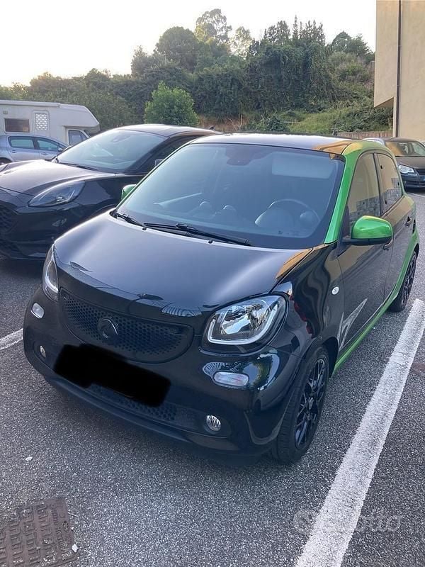 Usata Smart ForFour Electric Drive 60 kW (82 CV) 2017 Nero Utilitaria
