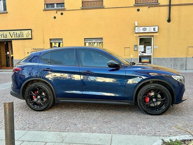 Usata Alfa Romeo Stelvio 190 CV (139 kW) 2019 Blu SUV