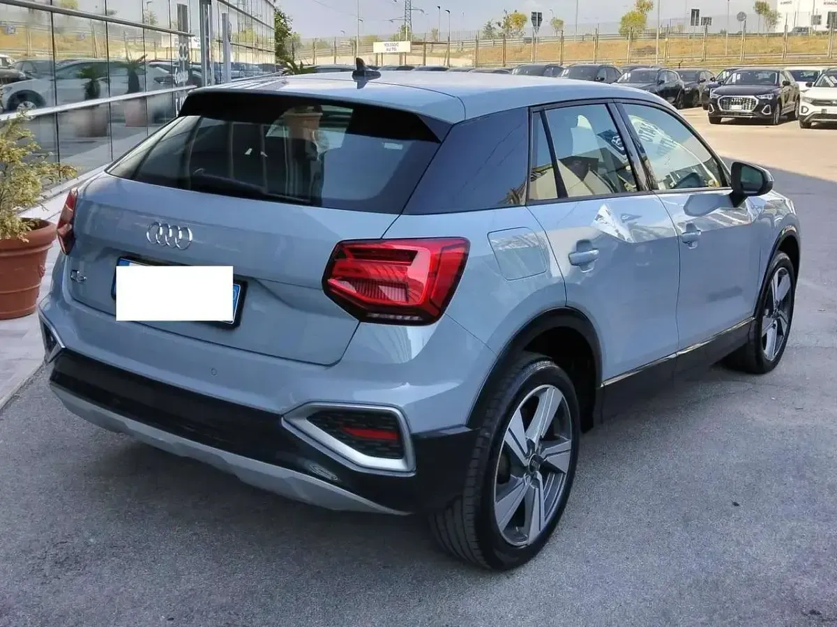 Usata Audi Q2 Admired 116 CV (85 kW) 2022 Grigio quantum SUV