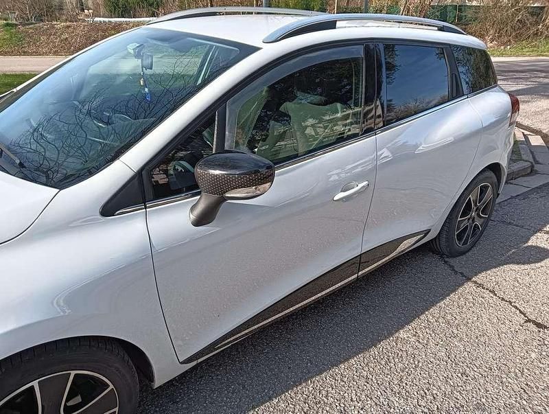 Usata Renault Clio GrandTour 75 CV (55 kW) 2015 Bianco Station wagon