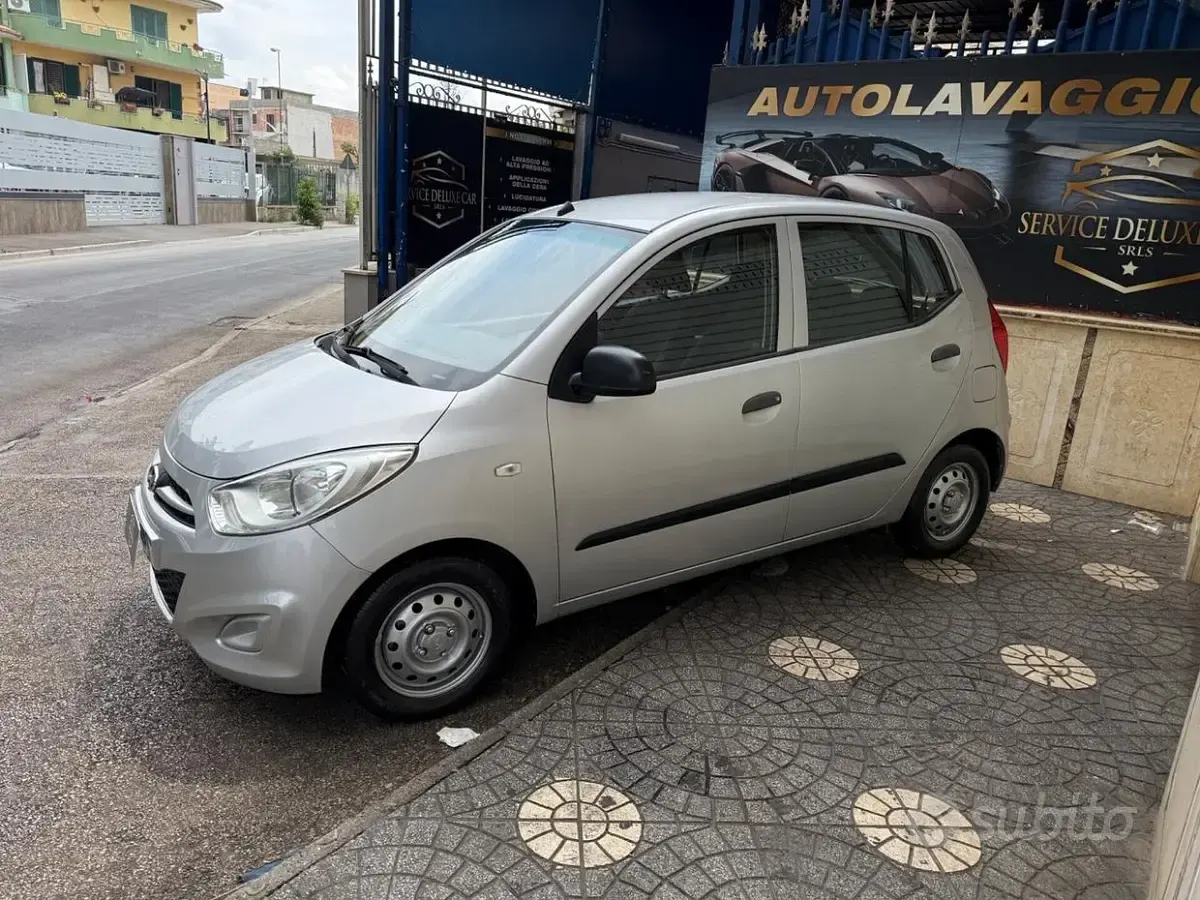 Usata Hyundai i10 Edition 69 CV (50 kW) 2013 Grigio Utilitaria