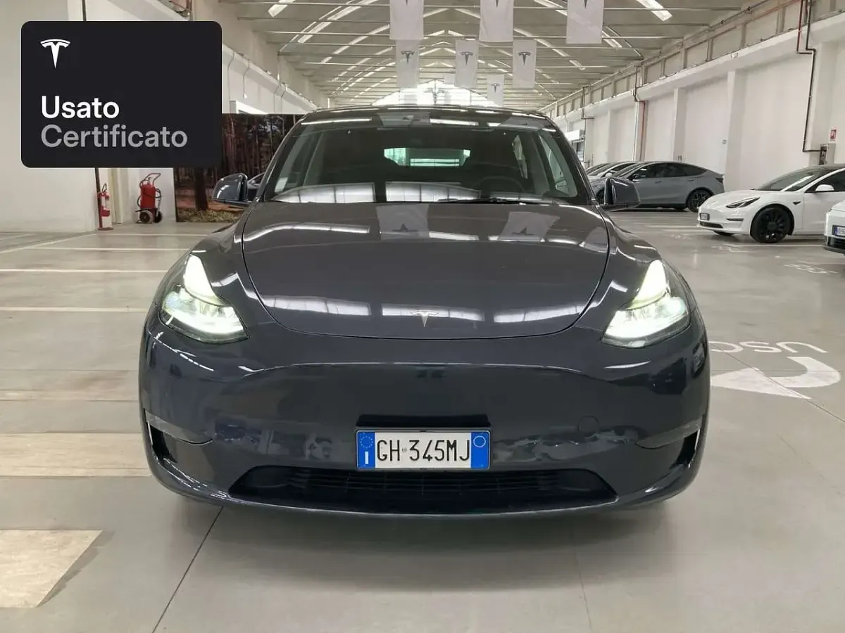 Usata Tesla Model Y Long Range AWD 258 kW (351 CV) 2022 Midnight silver metallic SUV