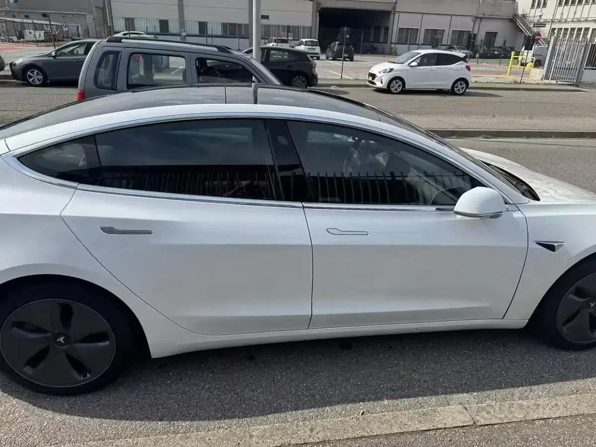 Usata Tesla Model 3 100 kW (136 CV) 2020 Bianco Berlina